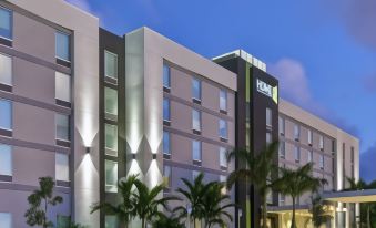 Home2 Suites by Hilton West Palm Beach Airport