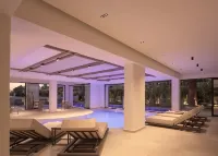 Theartemis Palace - Pools
