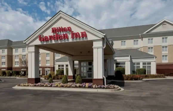 圖珀洛希爾頓花園酒店