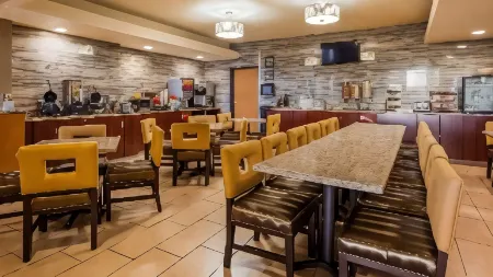 Best Western Waukesha Grand Отели в г. Пеуоки