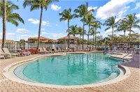 Stunning Condo 15 minutes from Ft. Myers & Sanibel beach