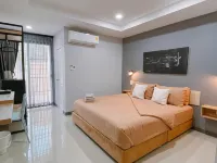 The Hub Hotel Surin 무앙수린 호텔