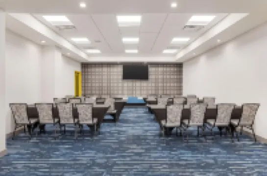 GLo Best Western DeSoto Dallas