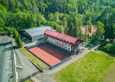 Sport Hotel Gejzirpark Отели рядом с достопримечательностью «Гейзерная колоннада»