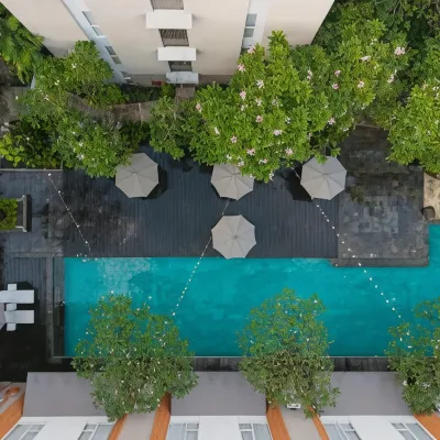 Harris Hotel & Residences Sunset Road Hotels near Sunset Road