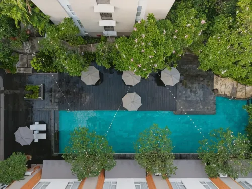 Harris Hotel & Residences Sunset Road - parking