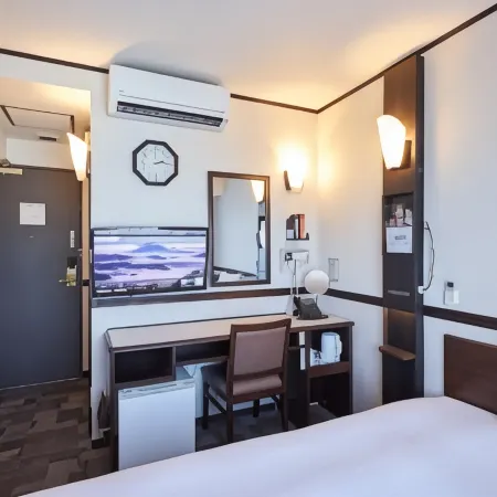 Toyoko Inn Shin Takaoka Eki Shinkansen Minami Guchi
