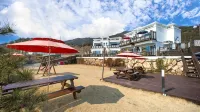 Namhae Hoho Flower Pension