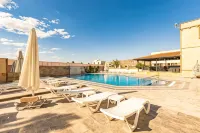 Ciner Hotel - Rooftop Pools