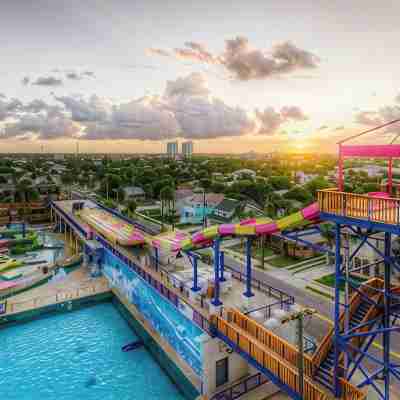 NEW Amazing Ocean Front Up to 6 Guests in Daytona - Up 6 Guests! Fitness & Recreational Facilities