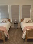 Premier Host for 6 Years! Drive Two Streets to Downtown & Magnolia Silos! - 방갈로