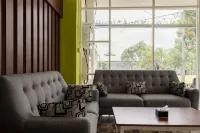 Noura Guest House Syariah Merjosari - Pensions