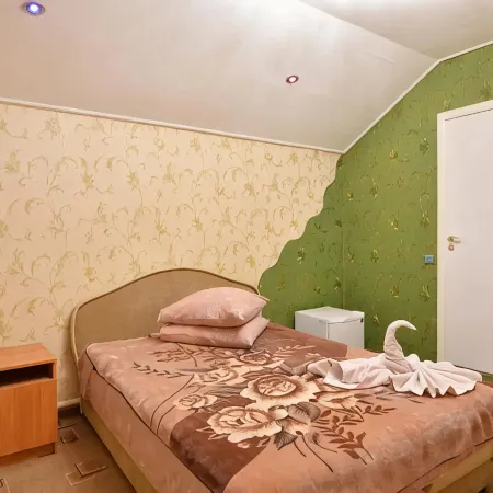 Gostinyij Dvor Majami Hotel