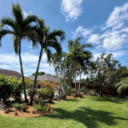 Tropical Oasis ~ Game Room ~ Spectacular Gardens ~ Heated 32' Saltwater Pool