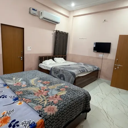 Amrit Guest House