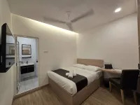 The Backpackers Hut Chow Kit - Hostels
