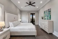 Luxe: Walk to Beach, 2 Kings, Pool & Spa - ビーチサイド