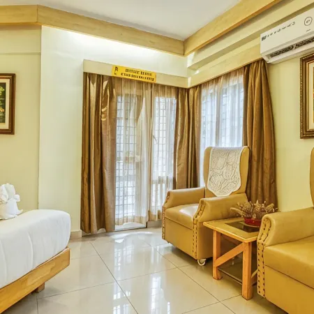 Parklane Hotel