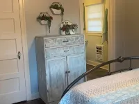 Cozy Apartment Located in Downtown Laurel Hotels in Laurel