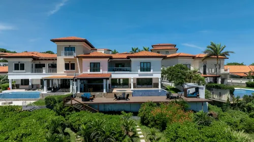 Unique Golf Retreat: Pool ~ Hot Tub ~ Scenic Views - Pools