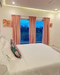 5 Star Villa Near Airport and Beaches - Private Pools