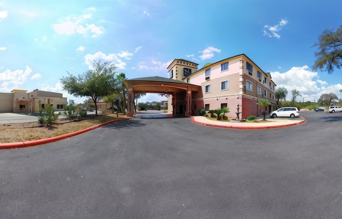 Days Inn & Suites by Wyndham San Antonio North/Stone Oak