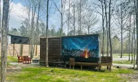 Fun little get away, perfect for one yet cozy for two “Hunter’s Hut” - 2-Star