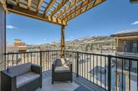 Brand New Penthouse, 5 Star Accommodations! - Boutique