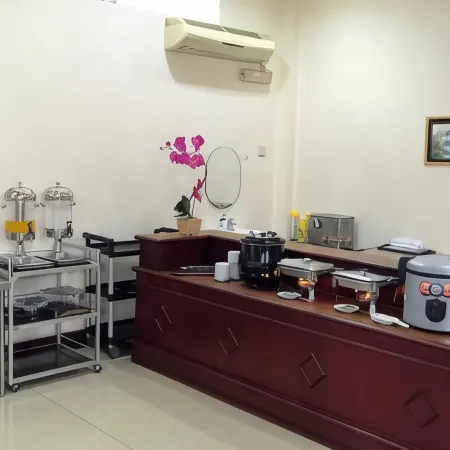 Hotel Dynasty