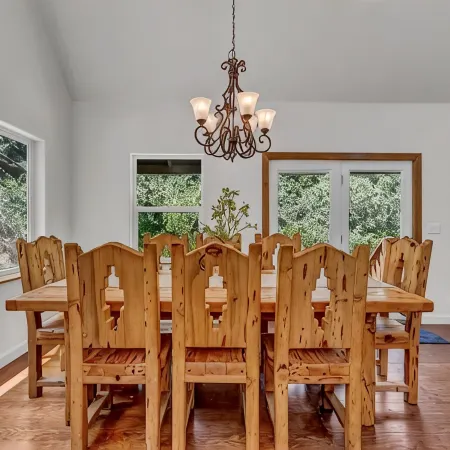 Comfort in Nature, Multi-Family, Sleeps 14, BBQ