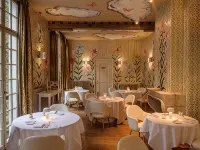 De Witte Lelie Hotels near Old Town