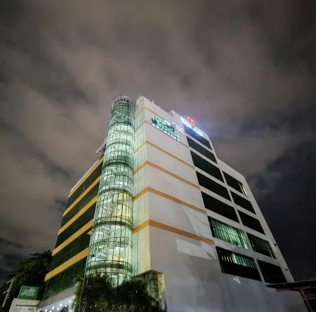 Greenwindows Hotel