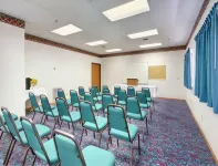 Super 8 by Wyndham O'Neill NE - Motels