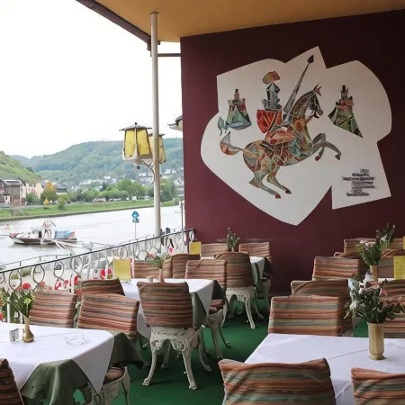 Burg-Hotel & Hostel Cochem