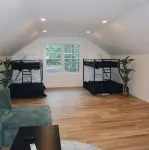 New 6 bedroom Lake Front Home- Theatre Room- Poker - FirePit- Kayak/Paddleboards - Homestays