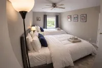 Presidential DC Estate • Sleeps 22 • Free Parking - Jacuzzi