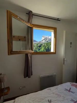 Xylocopa: Pic de Bure, 360° mountain view! - Homestays