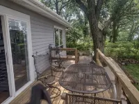 Beautiful, Quiet and Fully Renovated Lakehouse on East Okoboji Lake. - 3-Star