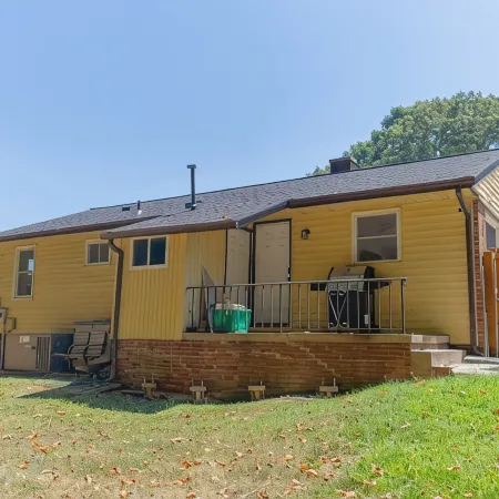 Cozy Pet Friendly 3BR - Fenced Yard - 1Mi HPU & DwnTwn - Furniture Market