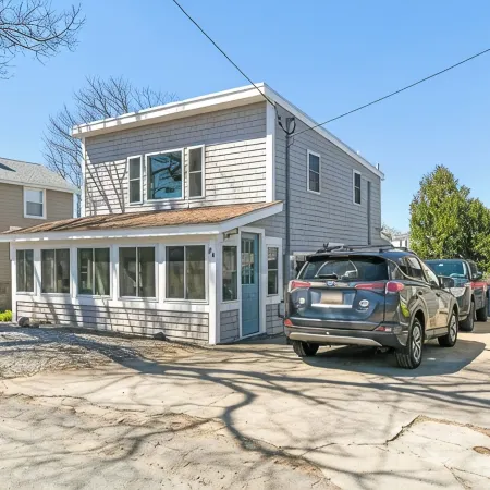Beach, Breeze & Bunk Beds. FamilyFun Steps to the Shore. Dog-Friendly, GameWall.