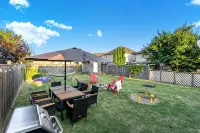 Niagara Retreat|HotTub|Sauna|Games|15 Min to Falls