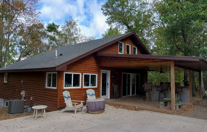 Three Bear Hideaway - Spacious 2 bed + Loft cabin in relaxing, convenient spot!