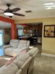 2-bedroom house in Nassau near downtown and the beach with Wi-Fi and AC