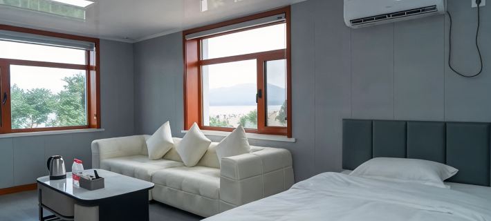 Haiyue Holiday Hotel (Longwan Seaside) Hotels in Huludao