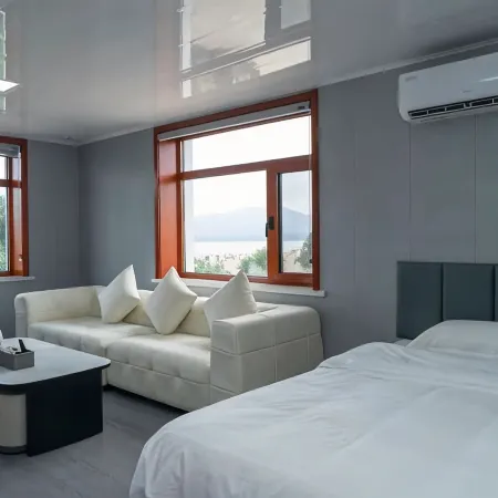 Haiyue Holiday Hotel (Longwan Seaside)