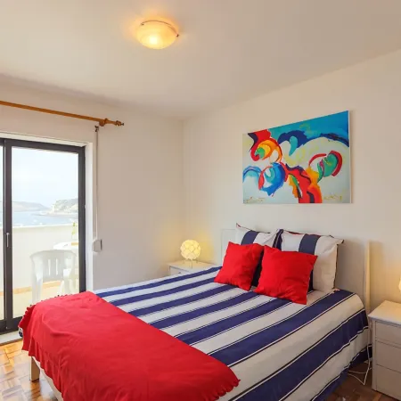 Apartment with Stunning Beach View, Very Cozy and Comfortable