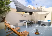 Irene City Villas - Bed and Breakfasts