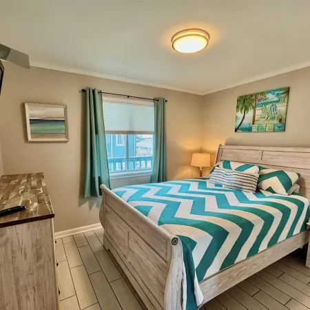 2Br/2BA Condo - Steps to Carolina Beach & Pool