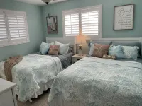 Beachside Daytona Beach Shores 5 min walk to beach, restaurants and more! - 3-Star