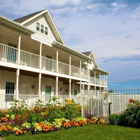 Bay Breeze Resort